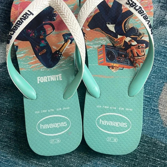 Havaianas 2 pair of Fortnite edition flip-flops.  7-8/6-7m/39-40 NWOT - Picture 5 of 10